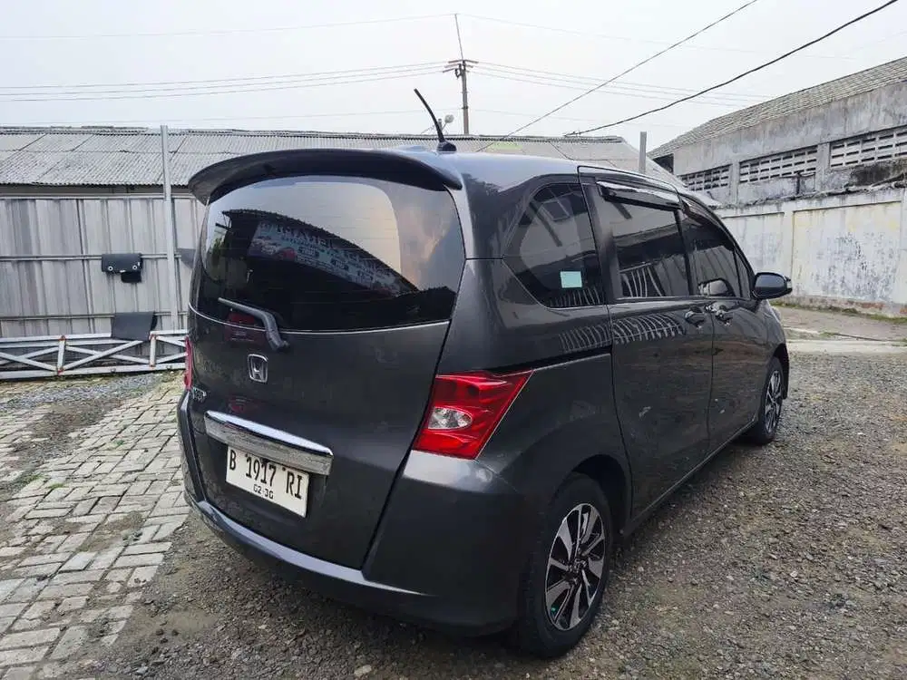 Honda Freed 2012 Bensin