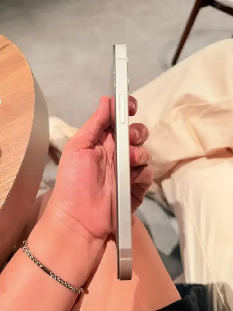 Jual HP Iphone 12