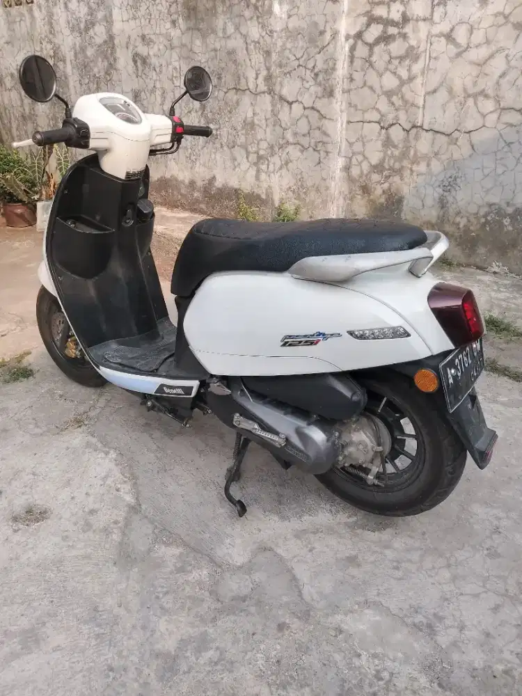 Panarea 125 Benelli tahun 2022