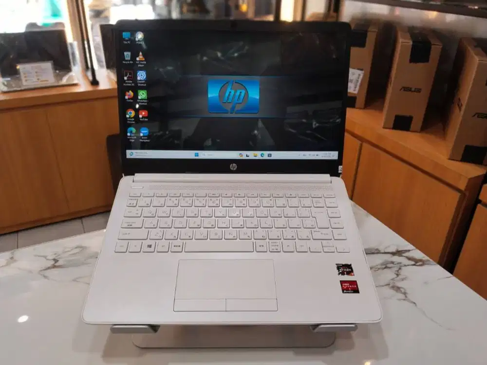SALE!! HP 14S-DK1060AU AMD RYZEN 3-3250U/RAM 8GB/SSD 256GB/14 INCH FHD