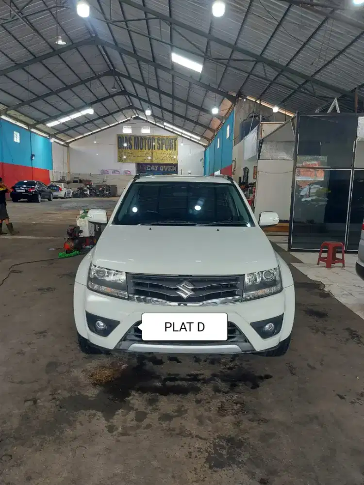 Suzuki grand Vitara 2.4 AT
