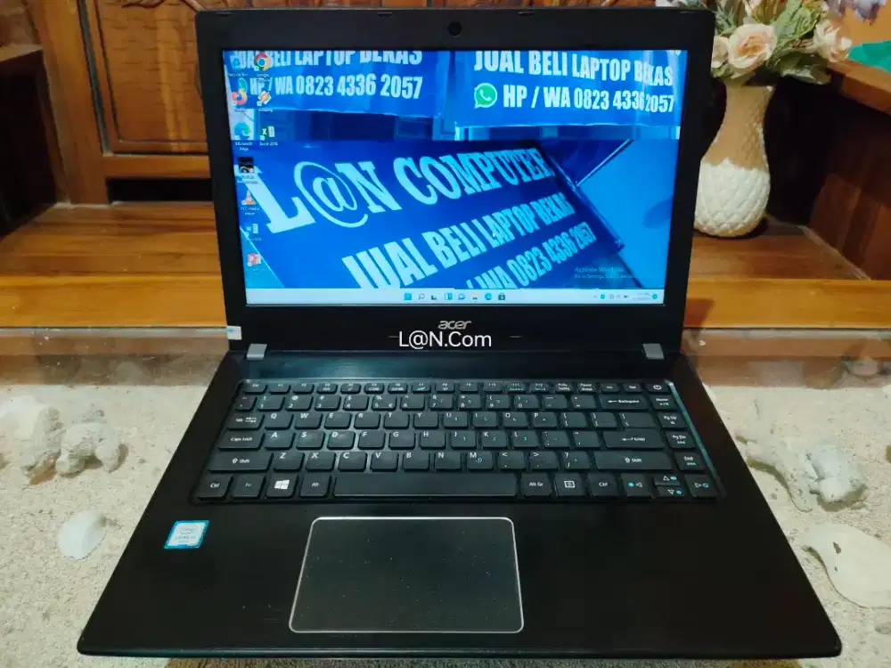 Acer E5 core i3 gen6 ram 8gb +SSD