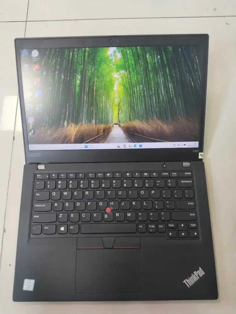 Dijual laptop lenovo Thinkpad x390 Intel i5 gen 8 Ram 16gb  ddr4 SSD