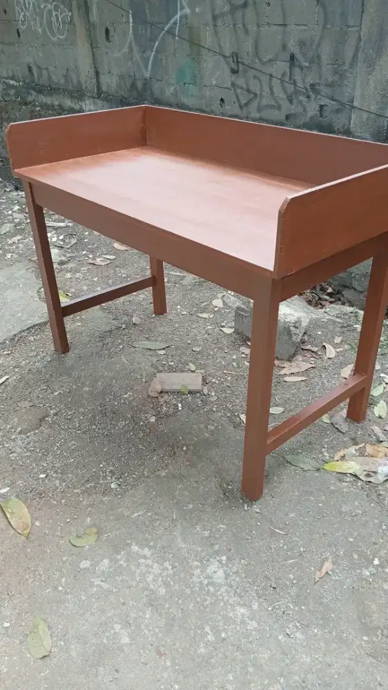 Meja kompor kayu