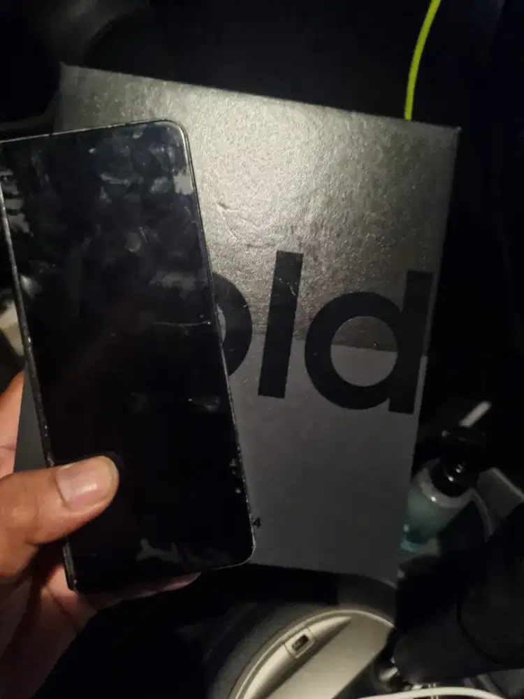 Samsung galaxy Z Fold 4 , 5G 12/256 batangan