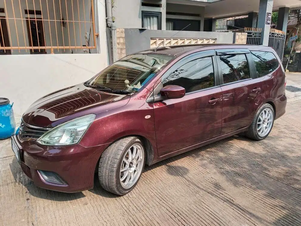 Nissan Grand livina 2013 Bensin