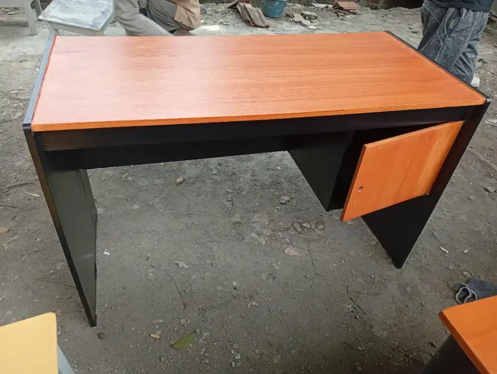 Meja kantor/meja kasir