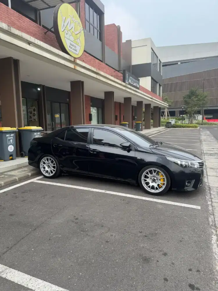 Toyota Corolla Altis 1.8 V A/T 2015 

Surat menyurat lengkap