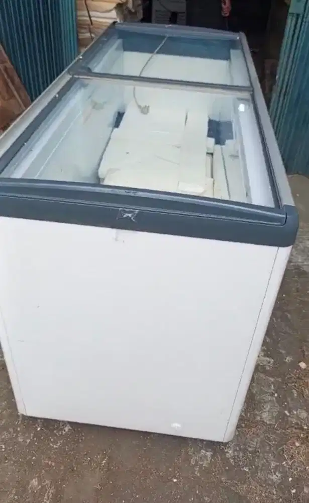 Sliding Freezer GEA SD 516 B , 516 liter 2024, pemakaian sangat minim