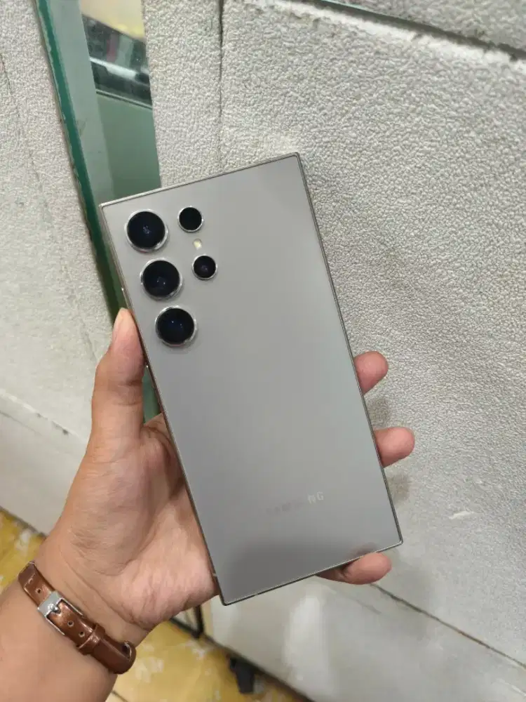 Samsung galaxy S24 ultra 12/512 grey