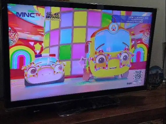 Panasonic VIERA 39 inch TH-L39EM5G  Kondisi bagus, jarang digunakan un