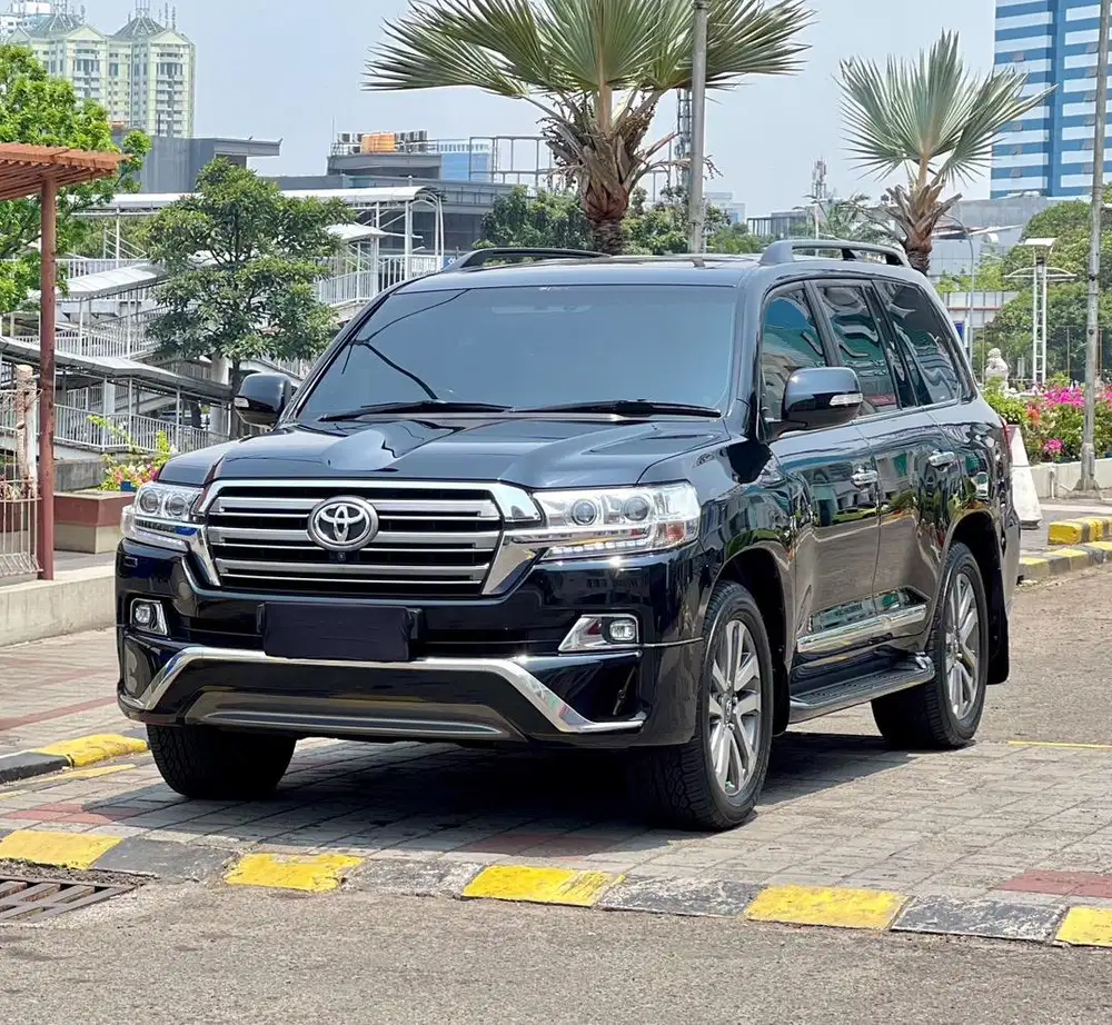 Toyota Land Cruiser VX-R 200 ATPM 4.5L V8 Diesel 2017