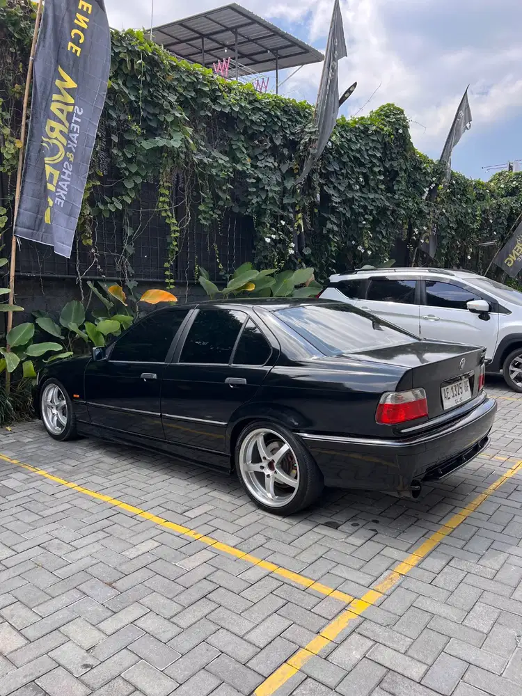 BMW E36 318i Facelift
