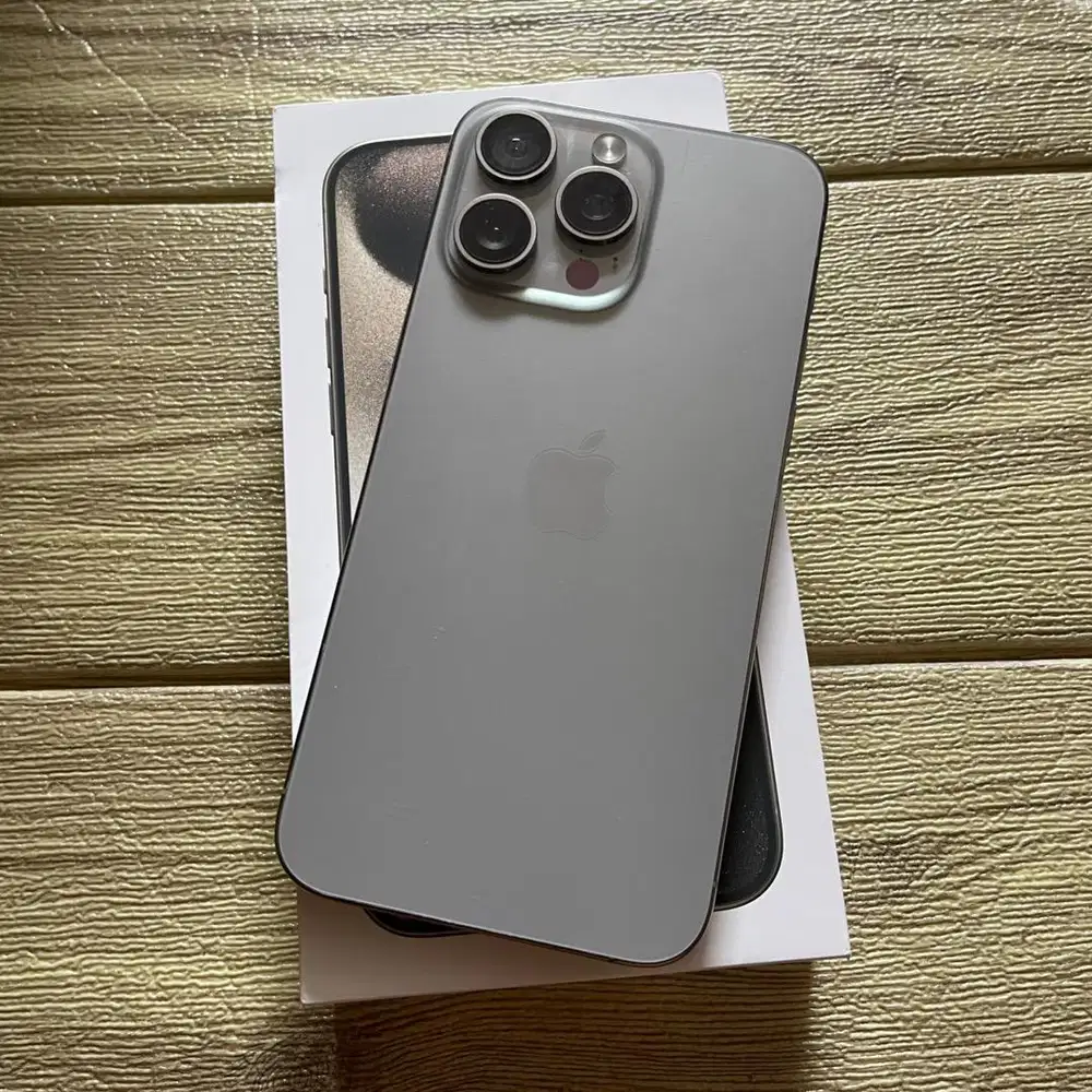 iphone 15 pro max 256gb Natural Fullset BH 93% bisa COD dan TT