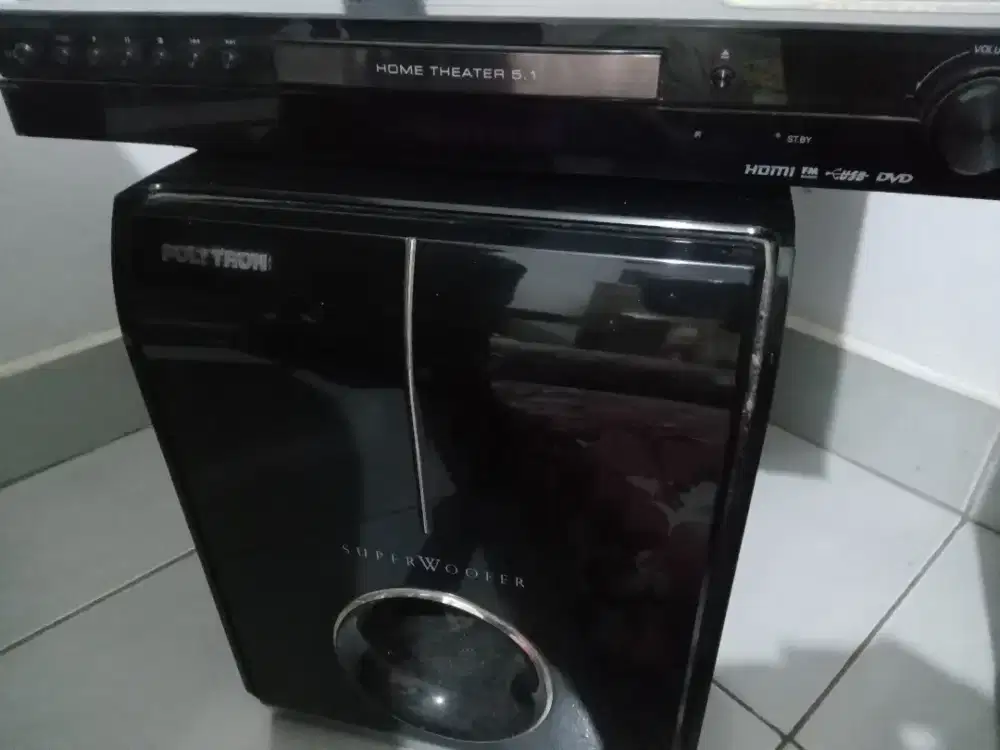 Di jual home teather polytron