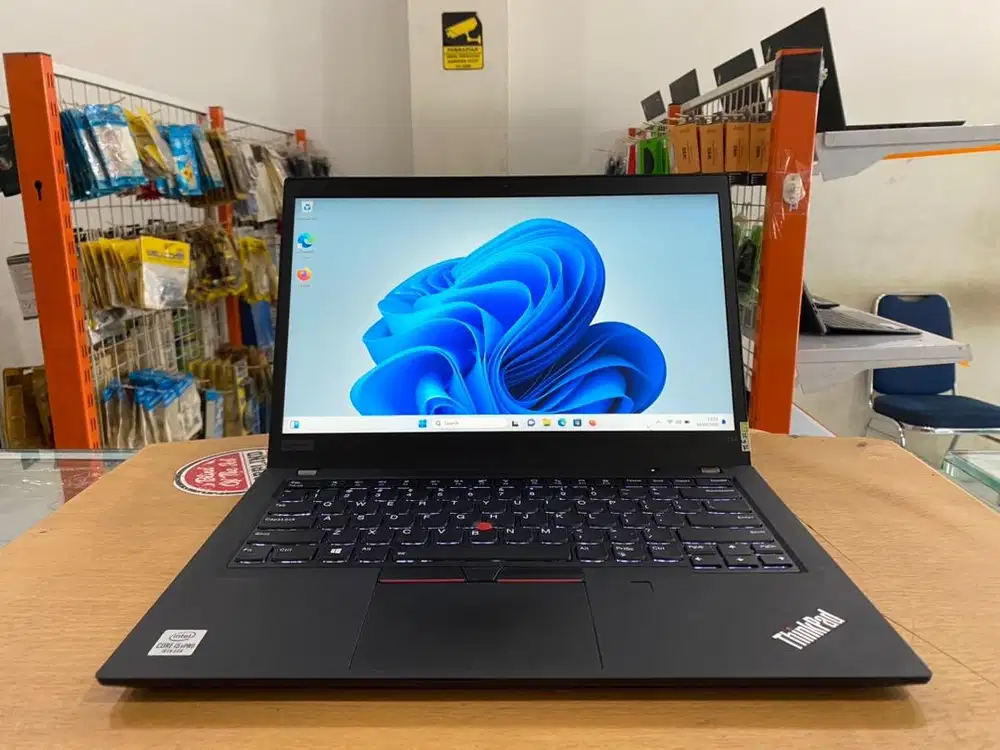 Lenovo ThinkPad T14 Intel Core i5Gen10, Ram 16GB, SSD 256GB Slim Mulus