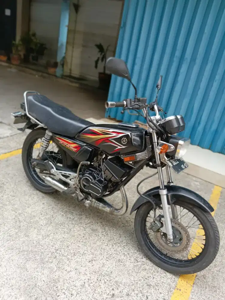 Yamaha rx king  2002 di hitam  jos om