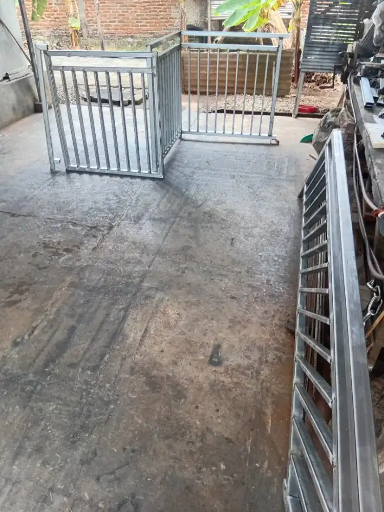 Terslis pintu jendela balkon tangga dll
