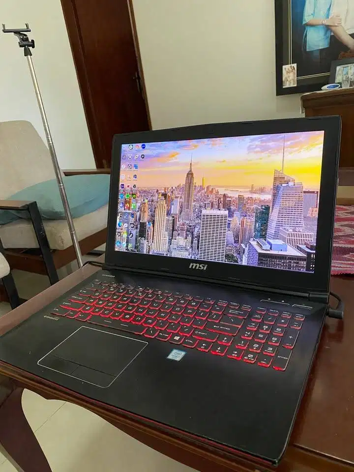 Laptop Gaming MSI GL62M 7RDX Core i7 - Pemakaian Pribadi