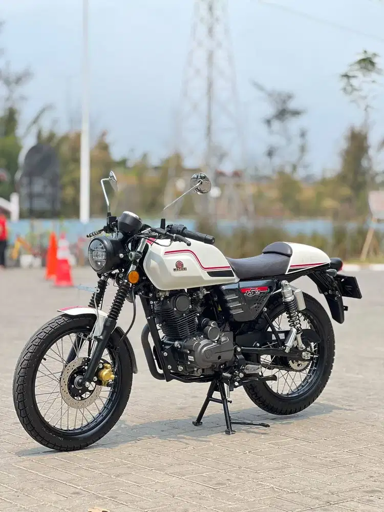 BENELLI MOTOBI 152 PUTIH 2025 KM 700 PERAK PAJAK PANJANG FULL MULUS