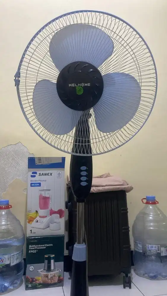 Kipas angin merk Welhome QC L-4