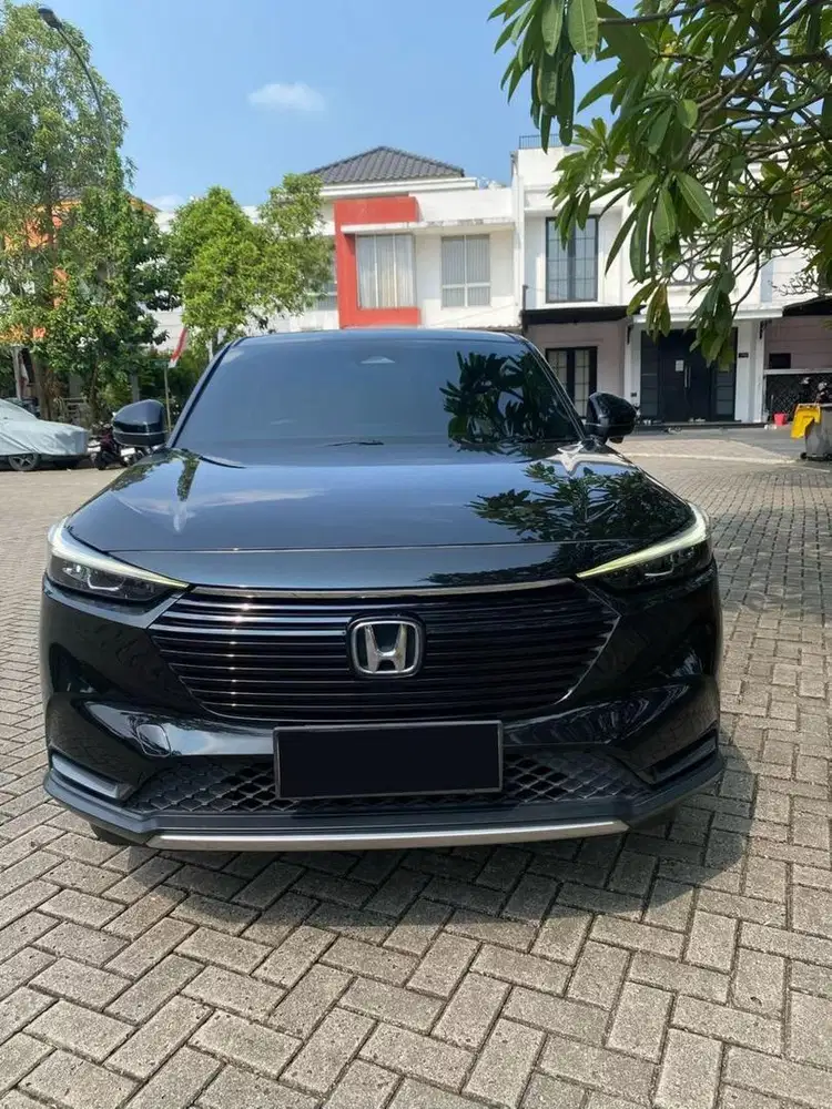 HONDA HR-V SE 2022 HITAM – 66.000 KM – TERAWAT