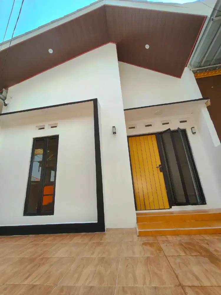 Rumah minimalis nyaman garasi Luas