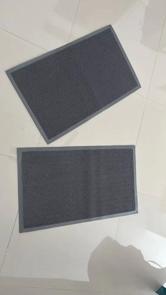 Karpet kamar mandi anti licin Azko 2 buah