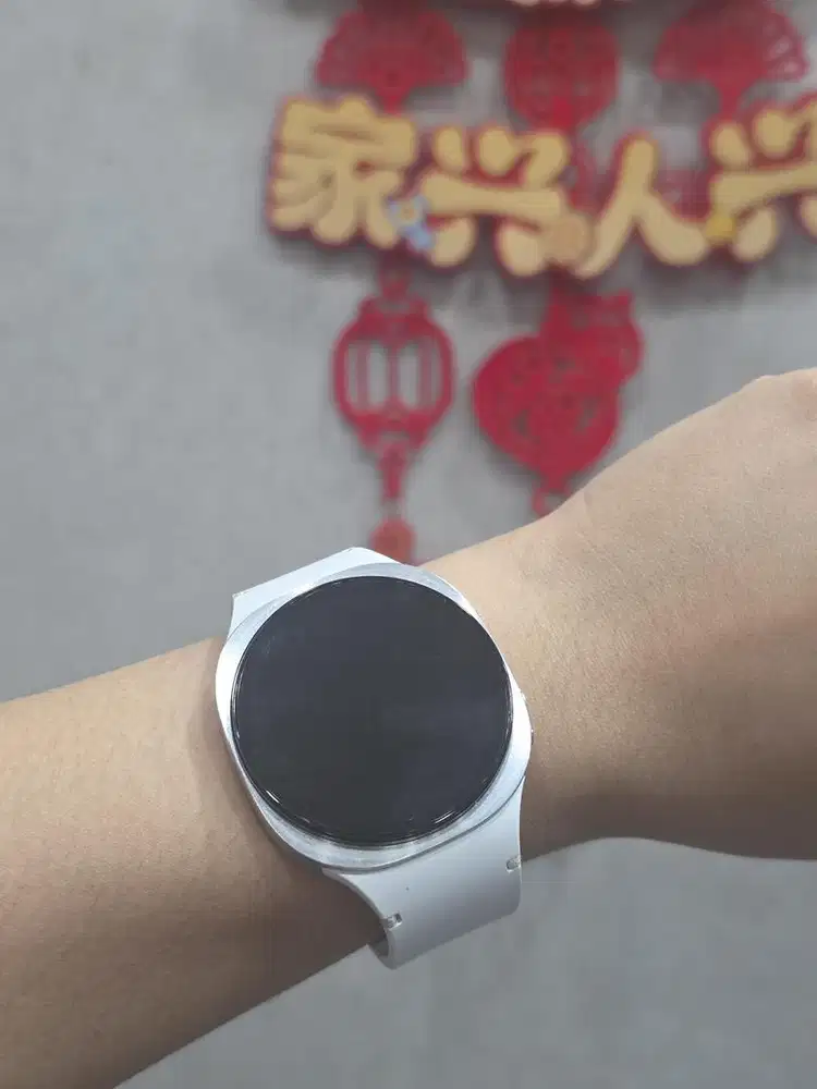 Samsung watch 8 40mm L320