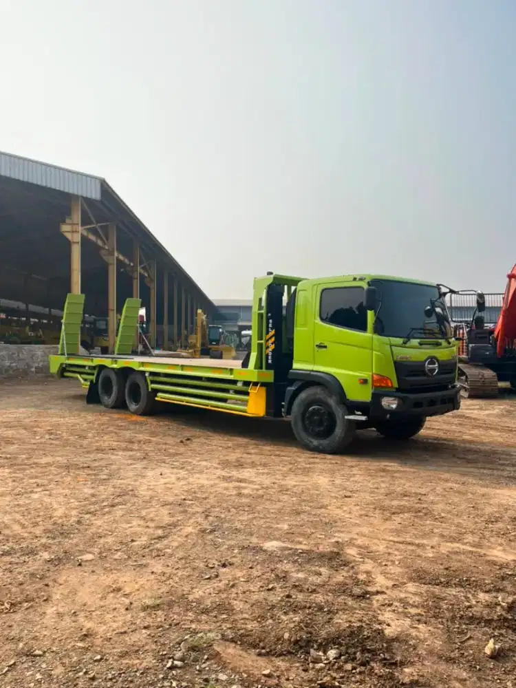 Self Loader Hino FM 280 JD Tahun 2022