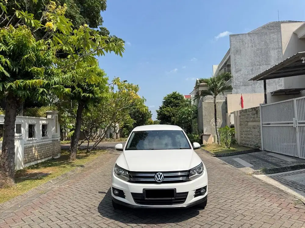 Volkswagen VW Tiguan 1.4 TSI Matic 2015 Putih Facelift Plat L