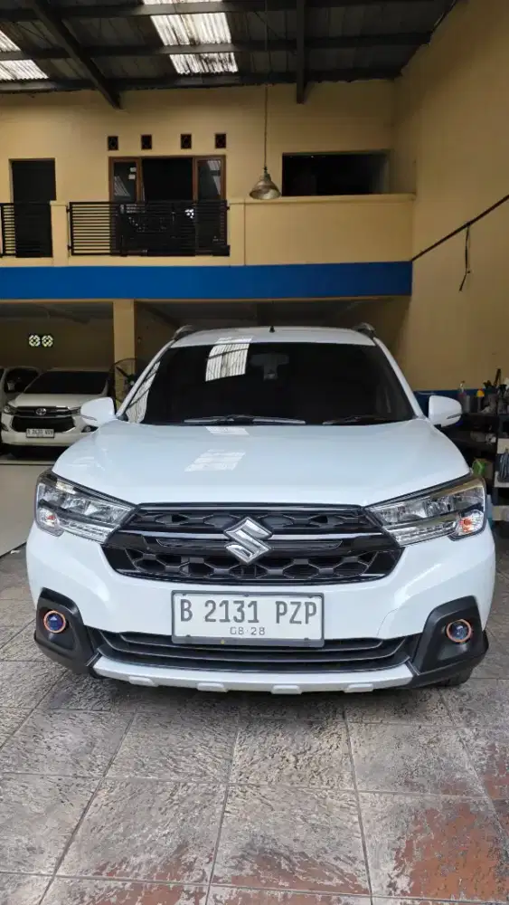 Suzuki Xl 7 Betha Hybrid AT 2023 Putih