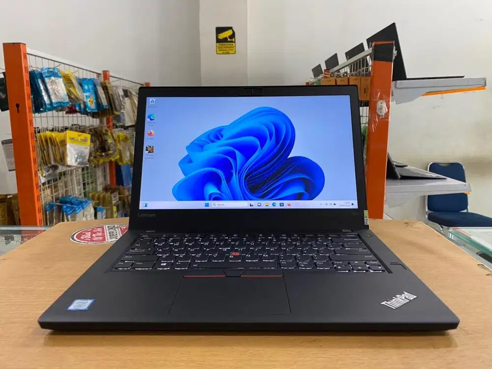 Lenovo ThinkPad T470 Core i7Gen7 Ram 16GB SSD 256GB Slim Mulus