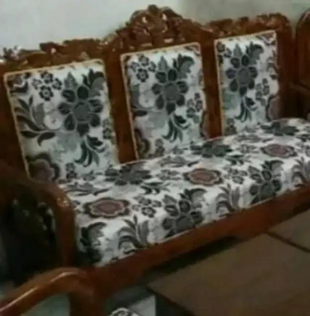 dijual kursi kayu jati dan meja kayu jati