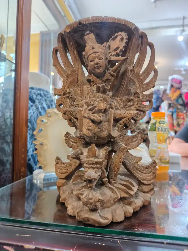 Patung garuda wisnu bahan jati