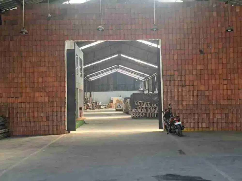 Gudang usaha Dekat pintu tol Jorr bintara bekasi barat