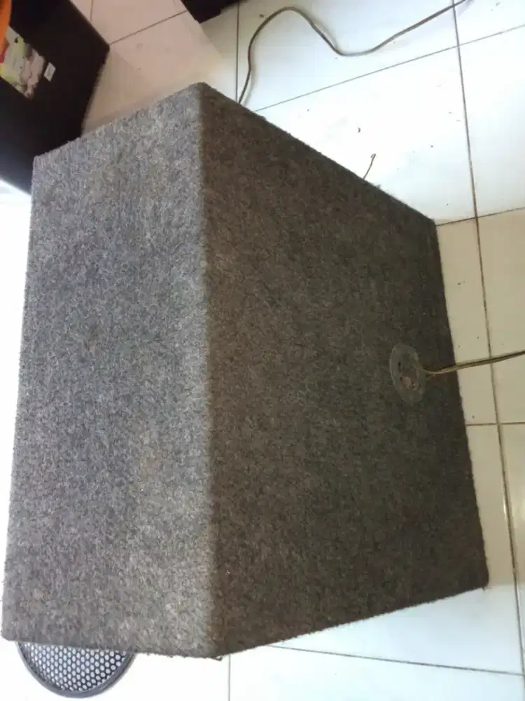 Subwoofer mobil O2