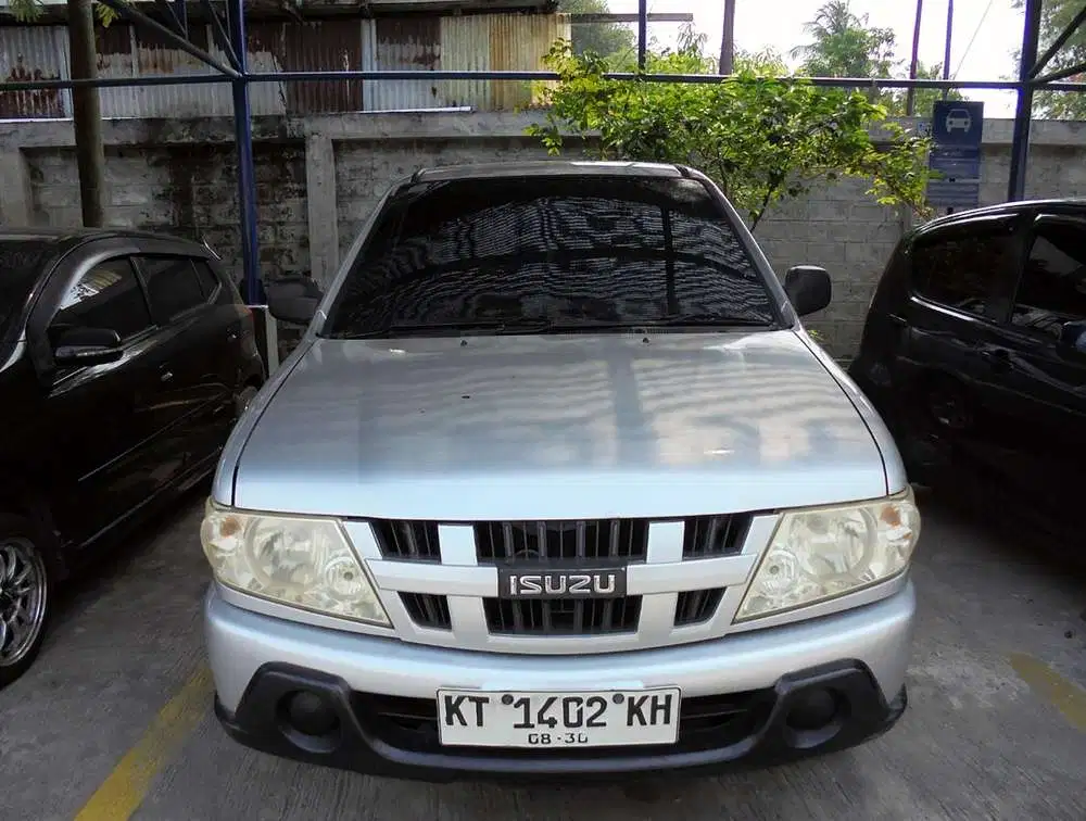 Isuzu Panther 2010 Diesel (1402)