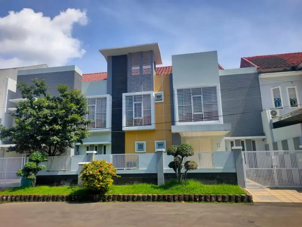 Rumah Gandeng Full Furnished di Harapan Indah Regency Bekasi
