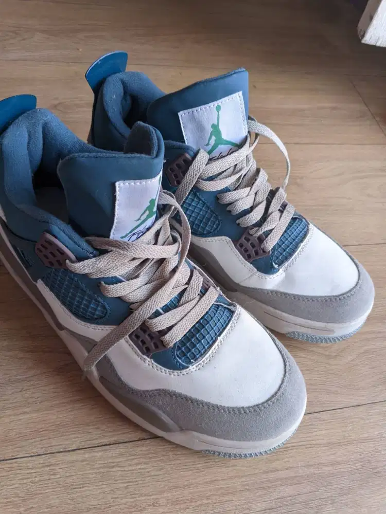 Sepatu Nike Air Jordan Retro 4 Snorlax Blue White
