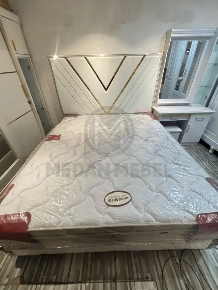 set tempat tidur cukup ktp