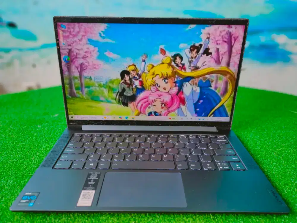 Lenovo Yoga Slim 7  i7 Gen 11 16GB 256GB Touchscreen Normal Minus LCD