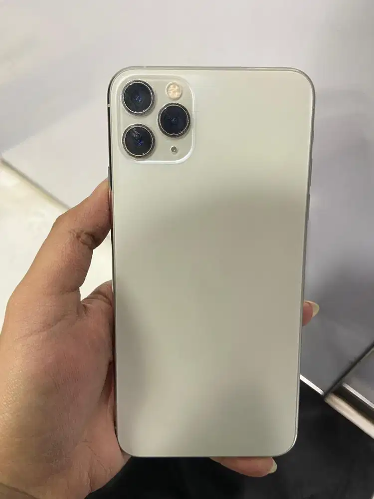 iPhone 11PM 512GB
