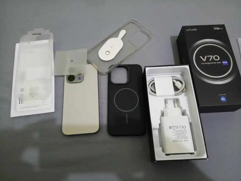 Di jual Vivo V70 5g Space Grey fullset Garansi ON