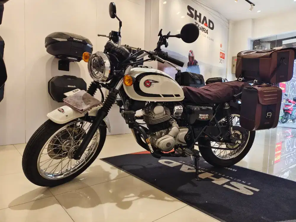 Kawasaki W230 Putih