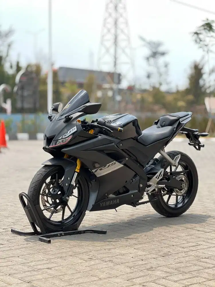YAMAHA R15 V3 2021 BLACK KM 10K PAJAK PANJANG SUPER MULUS