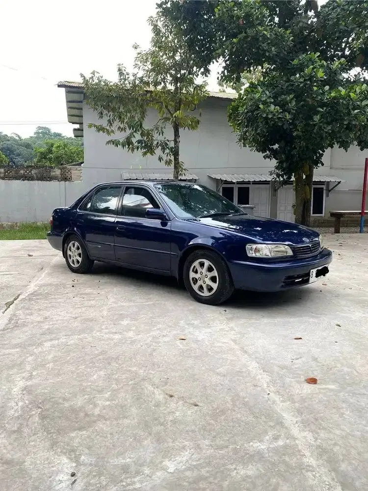 toyota corolla (2000)