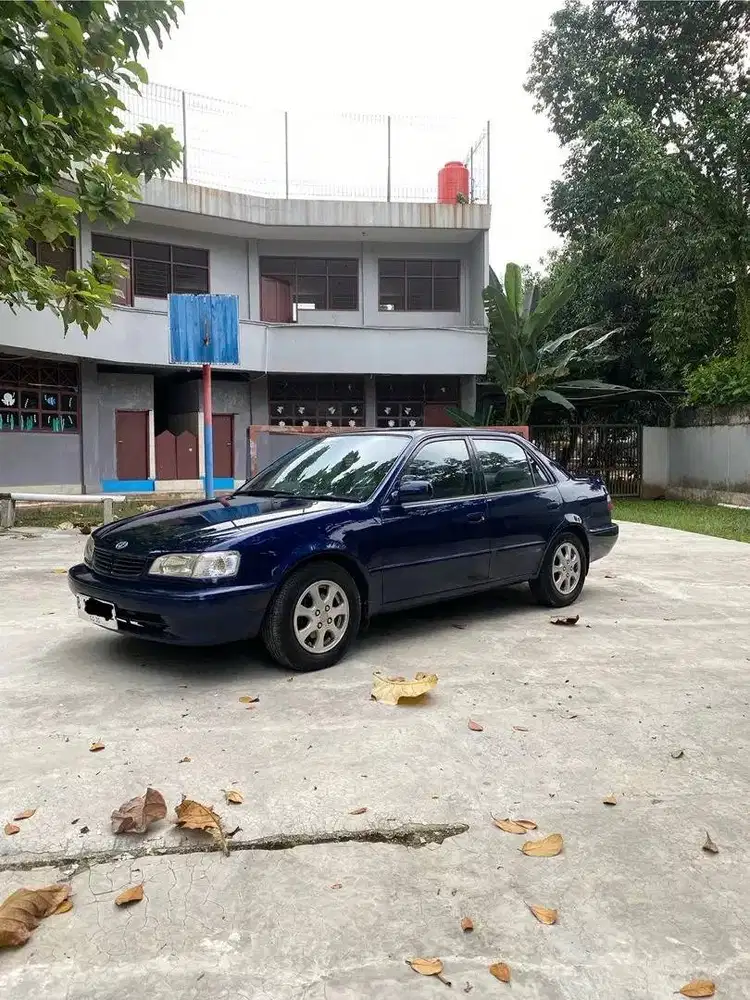 toyota corolla (2000)