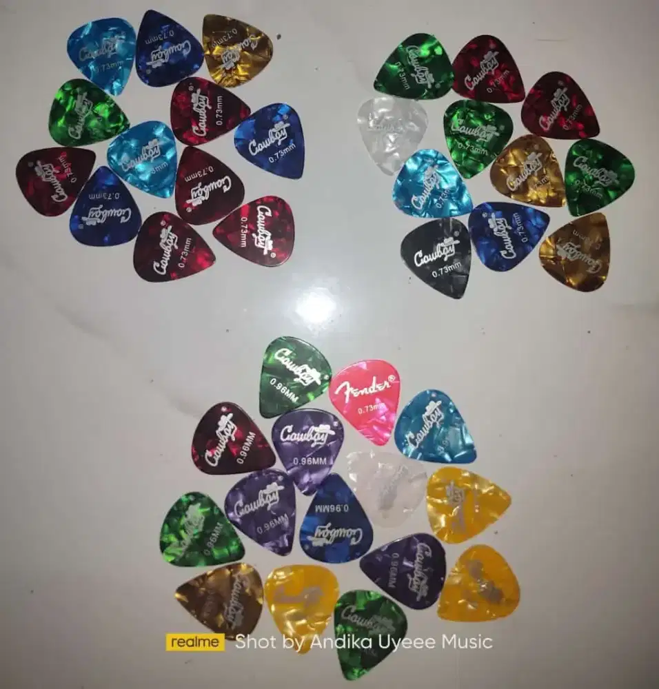 Ready Pick Gitar Di Andika Uyeee Music TKP Jatijajar Depok !!!
