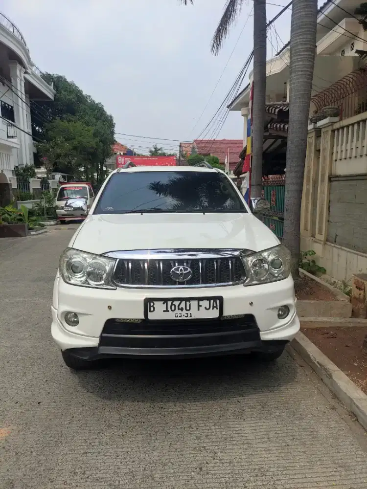 Fortuner G Manual 2.5 Diesel 2011